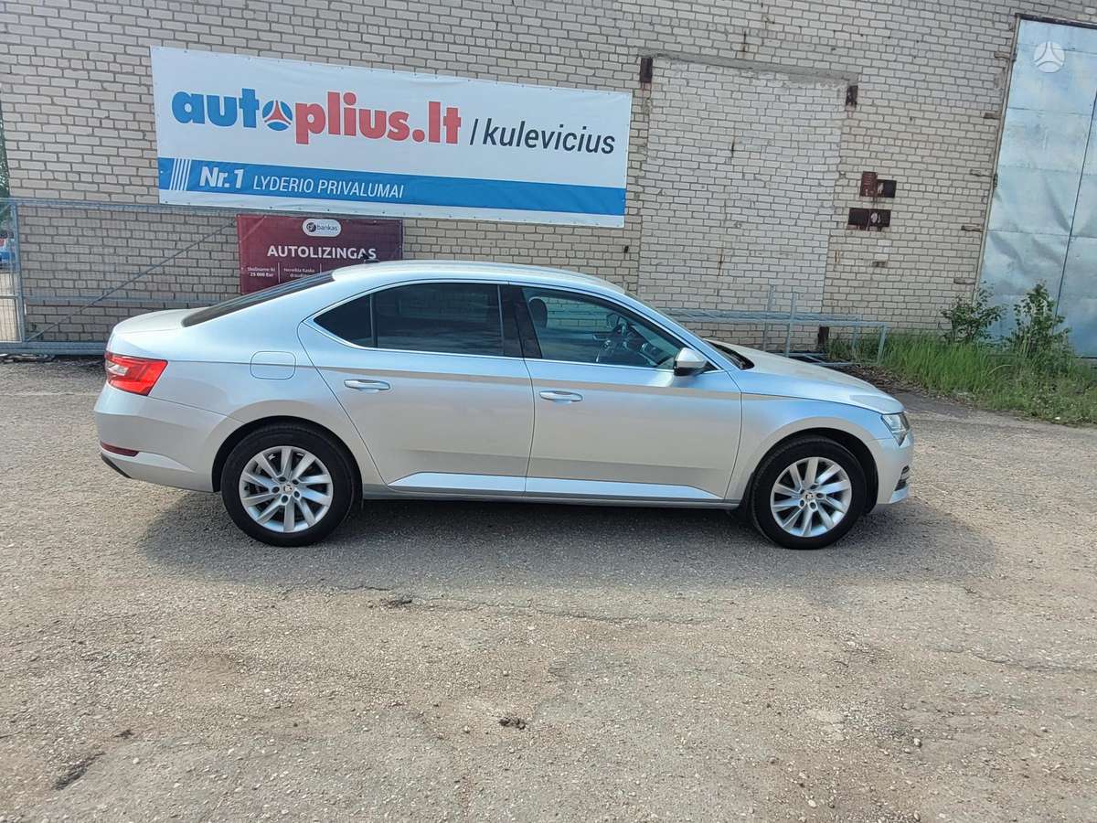 Skoda Superb, 1.5 l., Хэтчбек