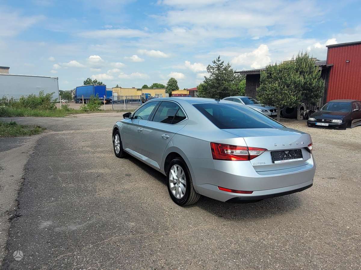 Skoda Superb, 1.5 l., Хэтчбек