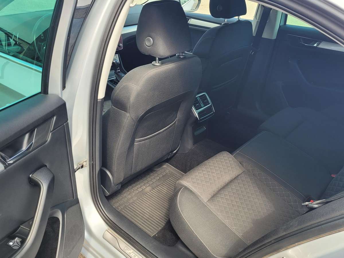 Skoda Superb, 1.5 l., Хэтчбек