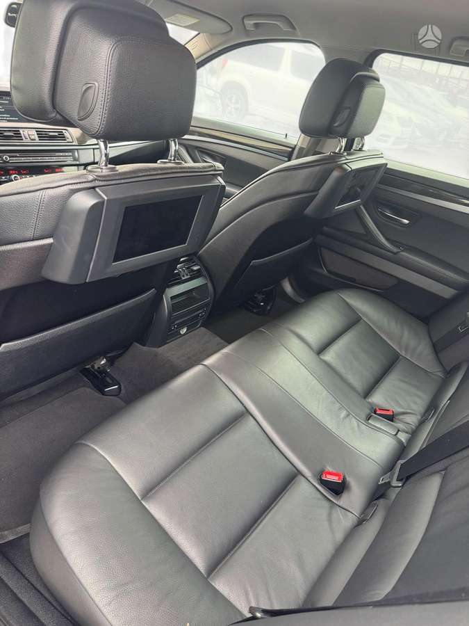BMW 530 dalimis