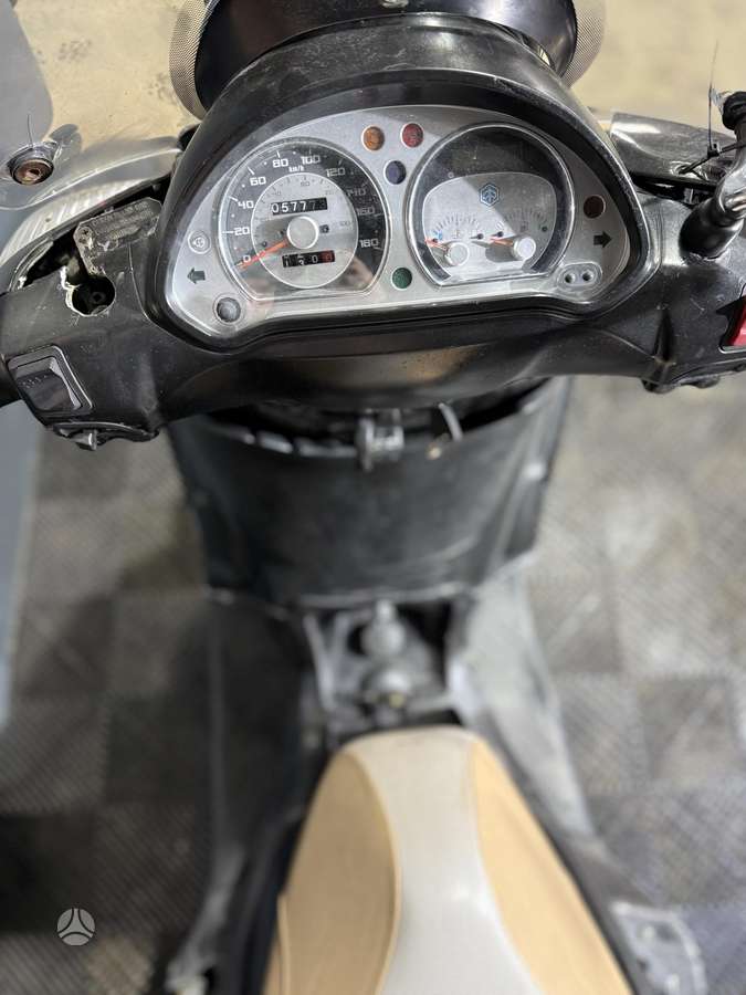 Piaggio Beverly 125cc, scooters / mopeds