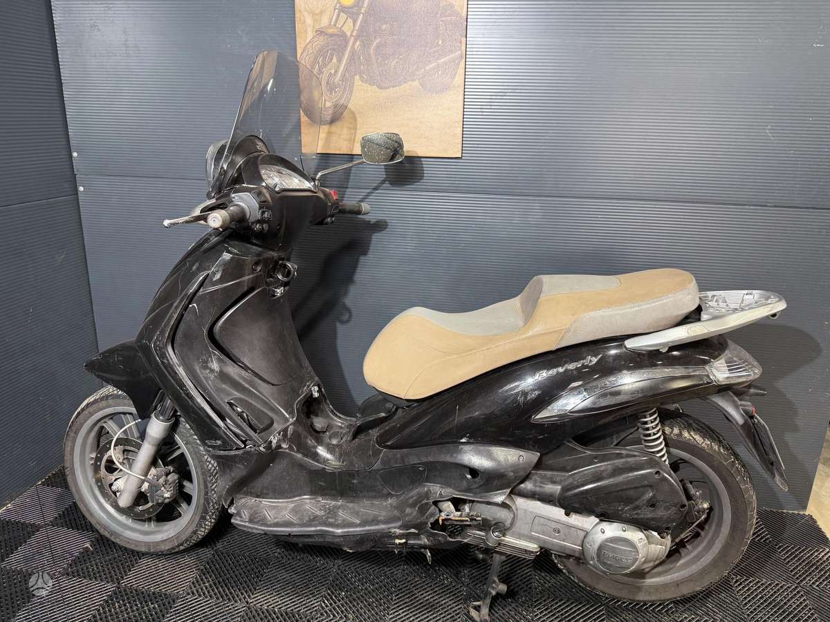 Piaggio Beverly 125cc, scooters / mopeds