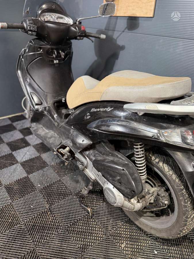 Piaggio Beverly 125cc, scooters / mopeds