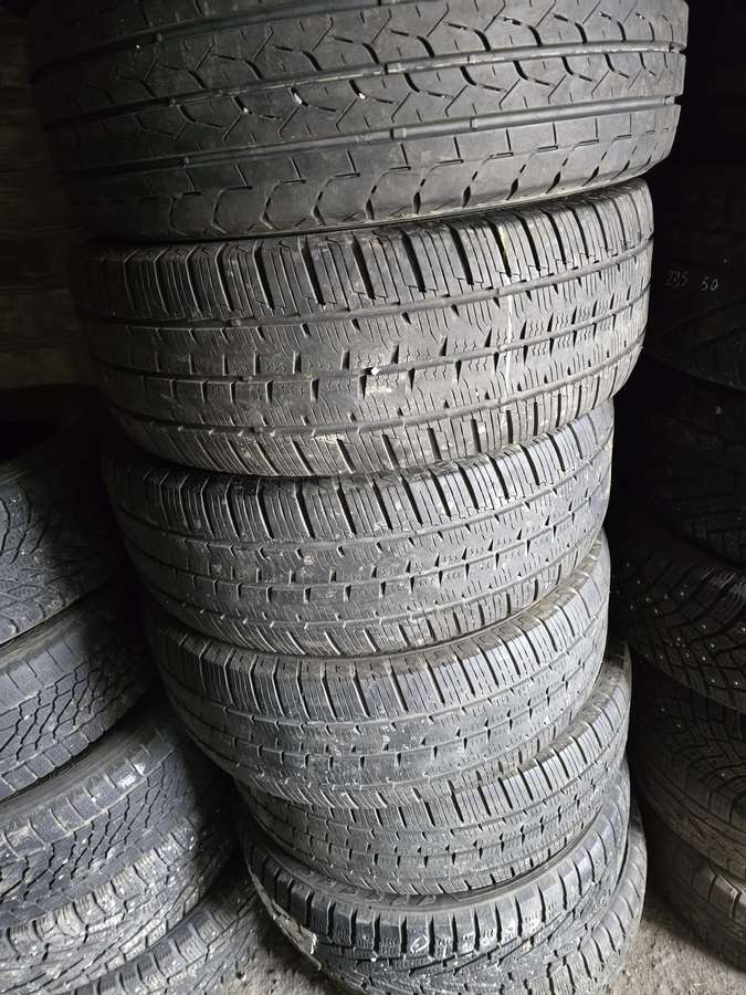 Continental, всесезонные 235/65 R16
