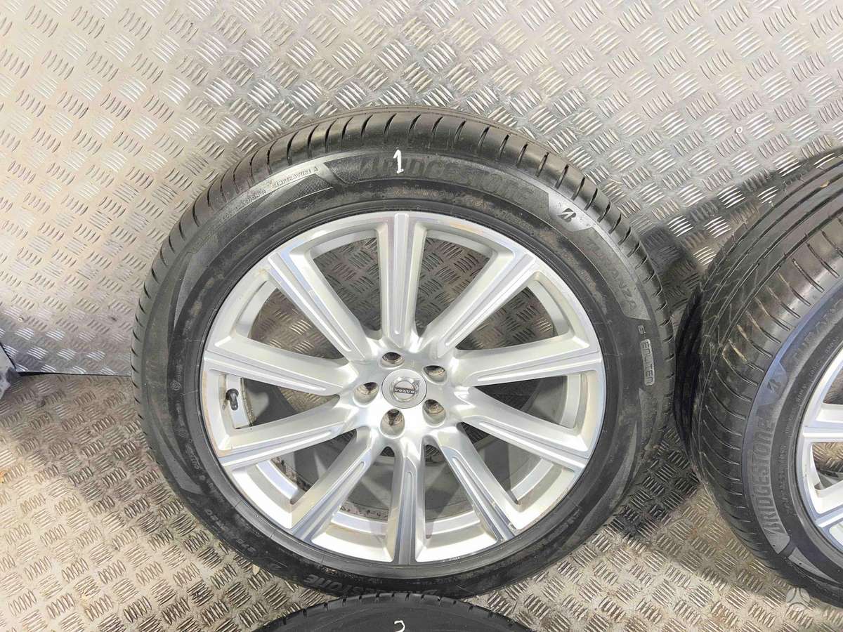 Volvo XC90, light alloy, R20