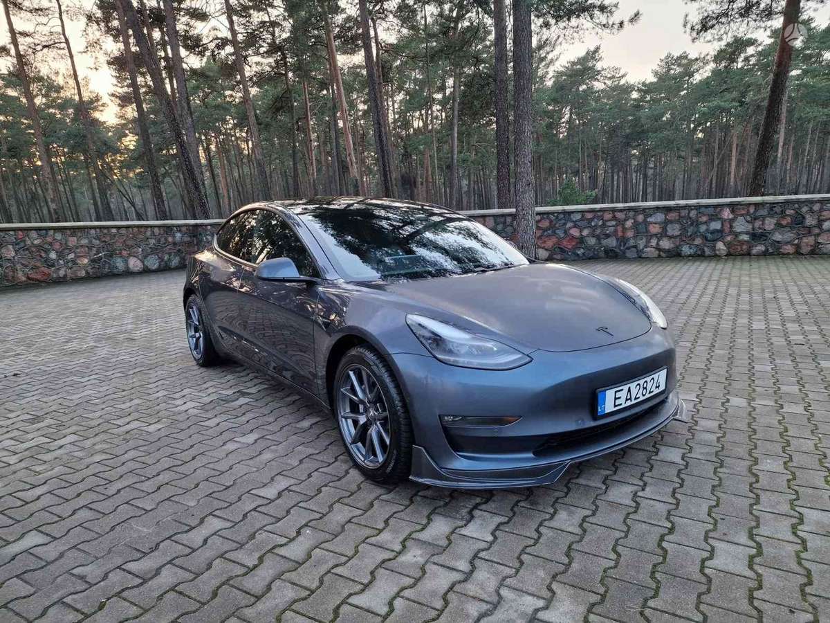 Tesla Model 3, 82 кВт·ч, Седан