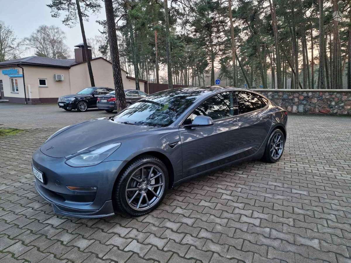 Tesla Model 3, 82 кВт·ч, Седан