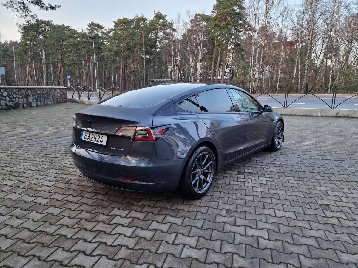 Tesla Model 3, 82 кВт·ч, Седан