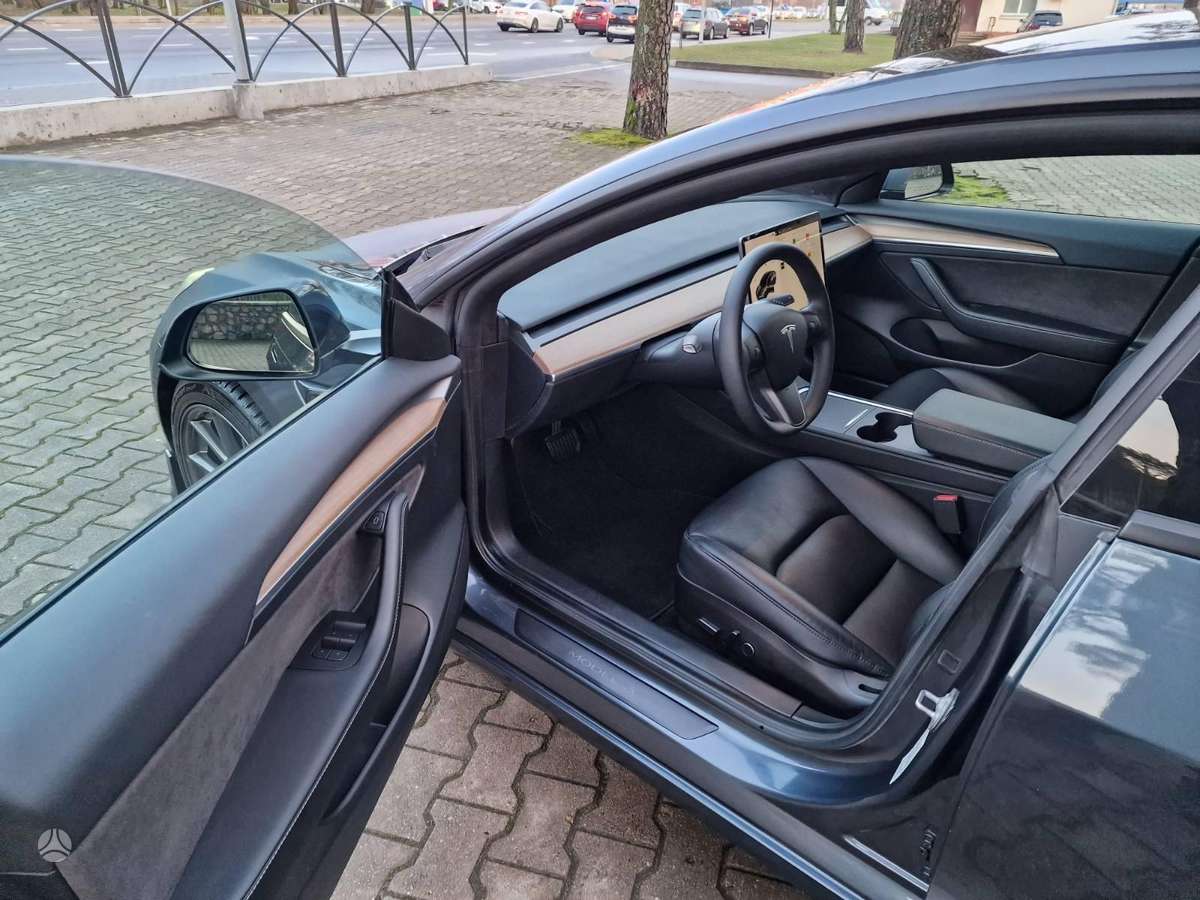 Tesla Model 3, 82 кВт·ч, Седан