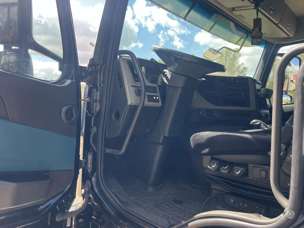 Volvo FM500, auto transporters