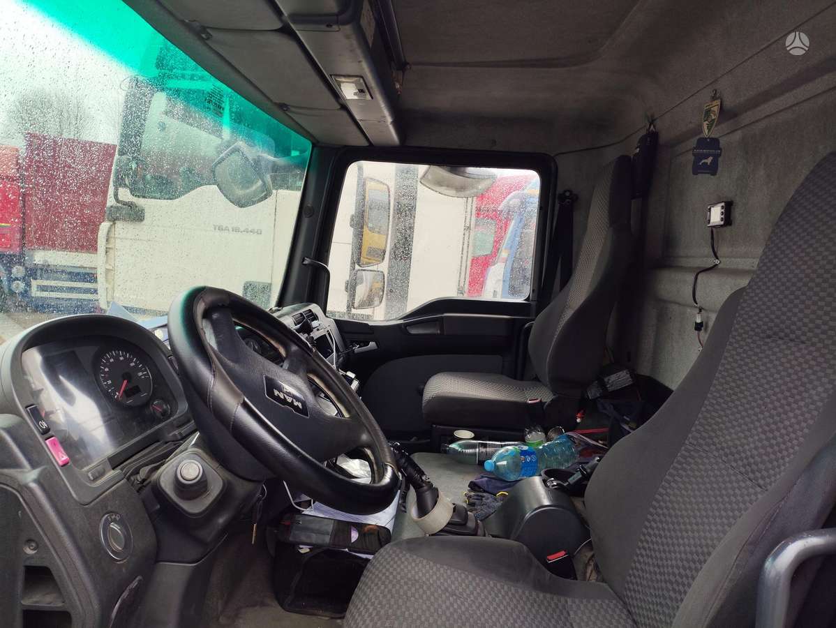 MAN TGL 8.180, isothermal trucks