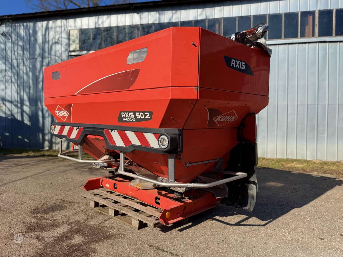 Kuhn Axis 50.2 H EMC W, spreaders