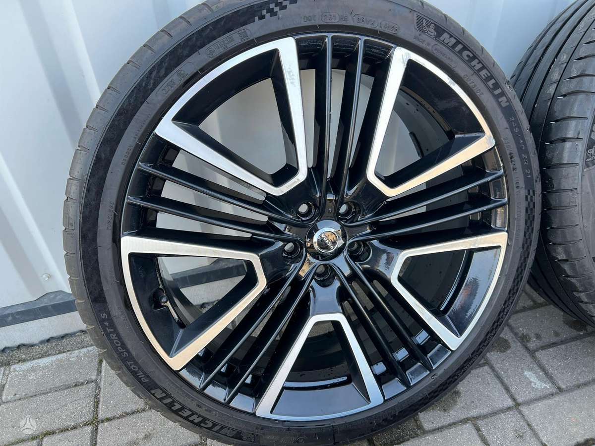 Volvo, lengvojo lydinio, R21