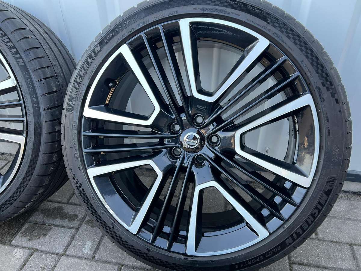 Volvo, lengvojo lydinio, R21