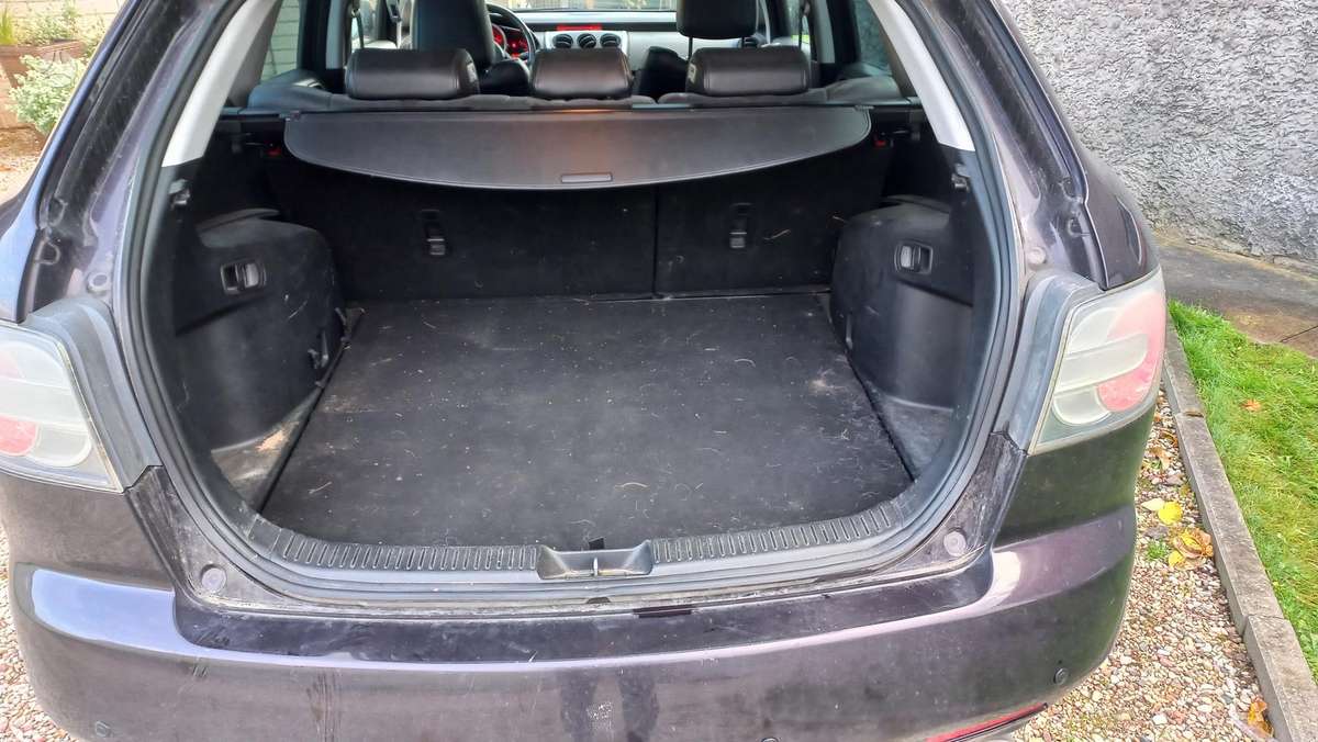 Mazda CX-7 dalimis