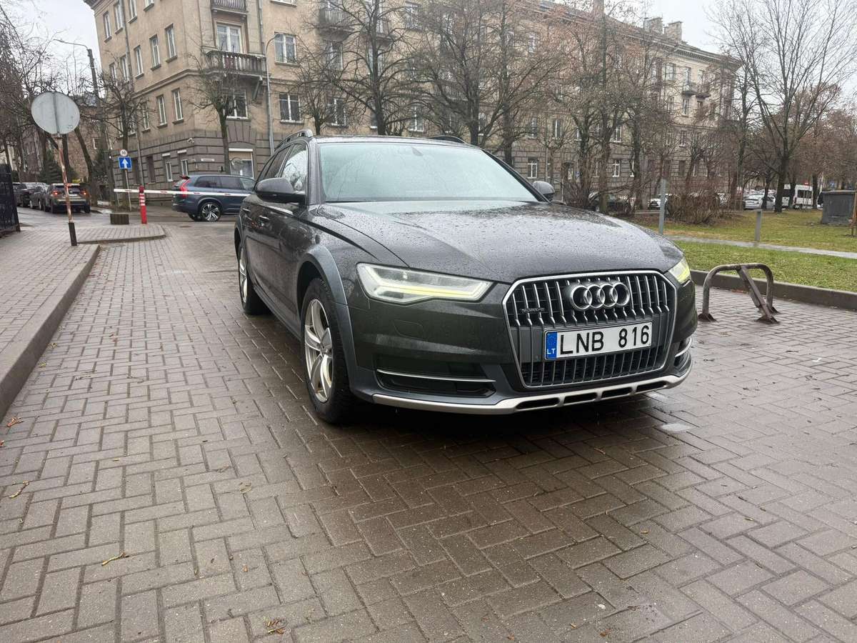 Audi A6 allroad, 3.0 l., Универсал