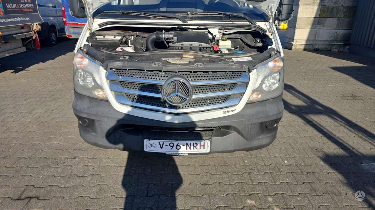 Mercedes-Benz Sprinter, cargo van