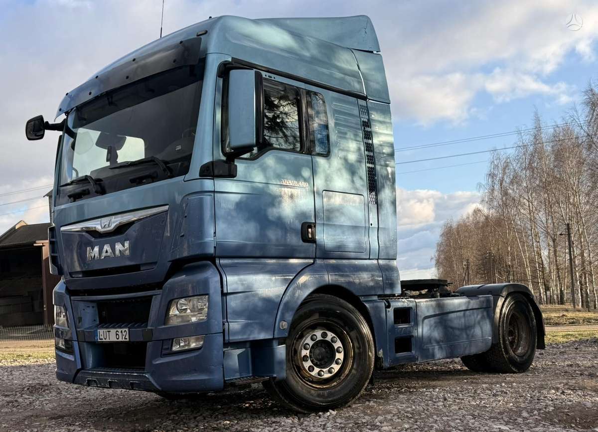 MAN TGX 480, single sleeper