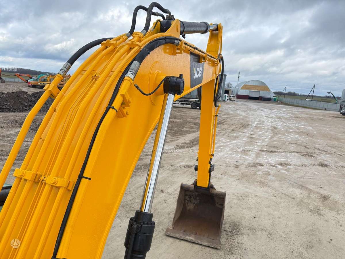 JCB JS 220 LC, экскаваторы