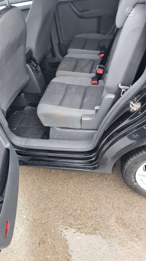 Volkswagen Touran - 6