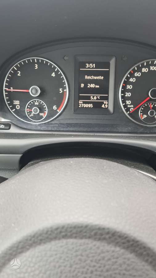 Volkswagen Touran - 9