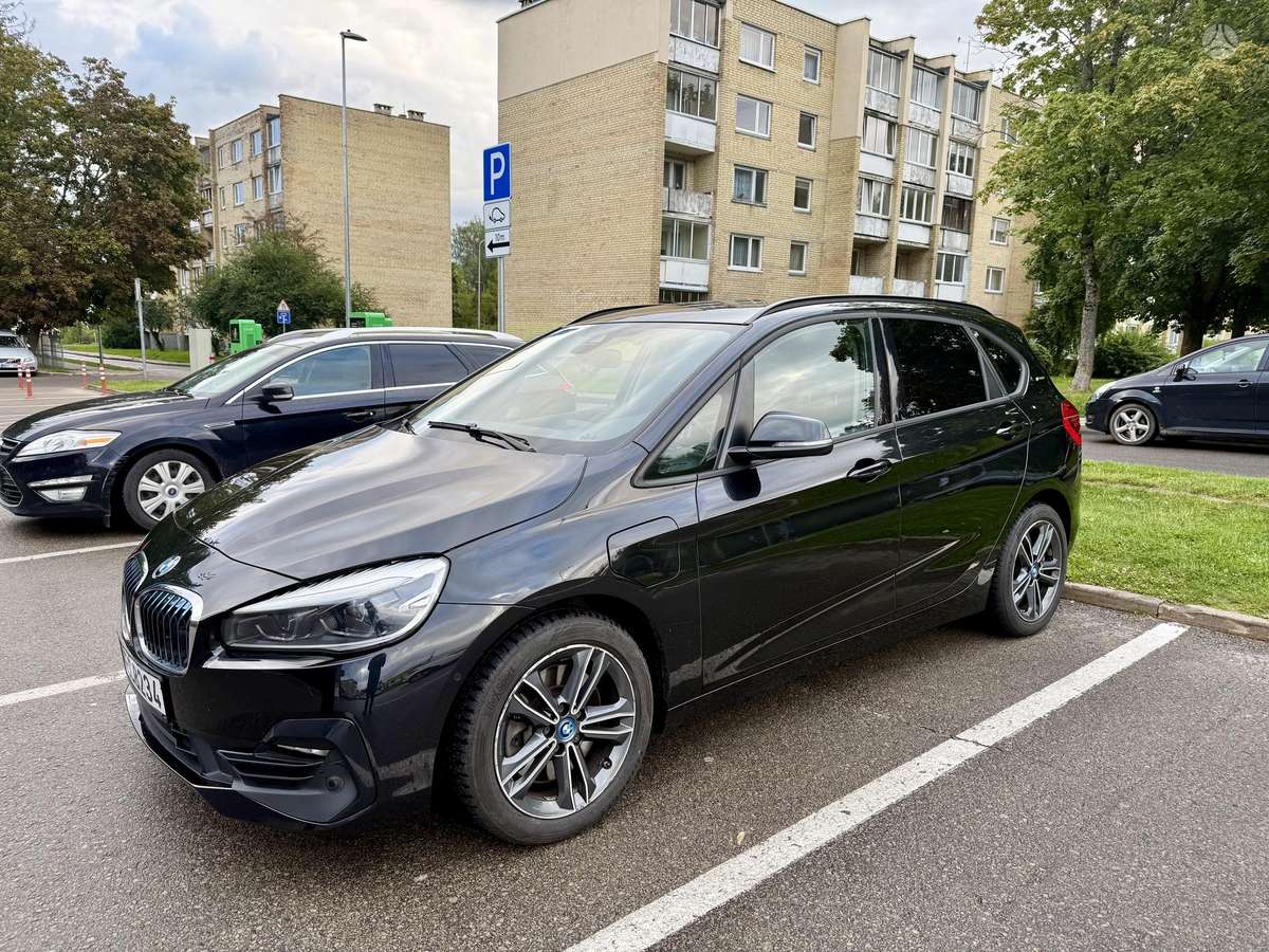 BMW 225, 2019
