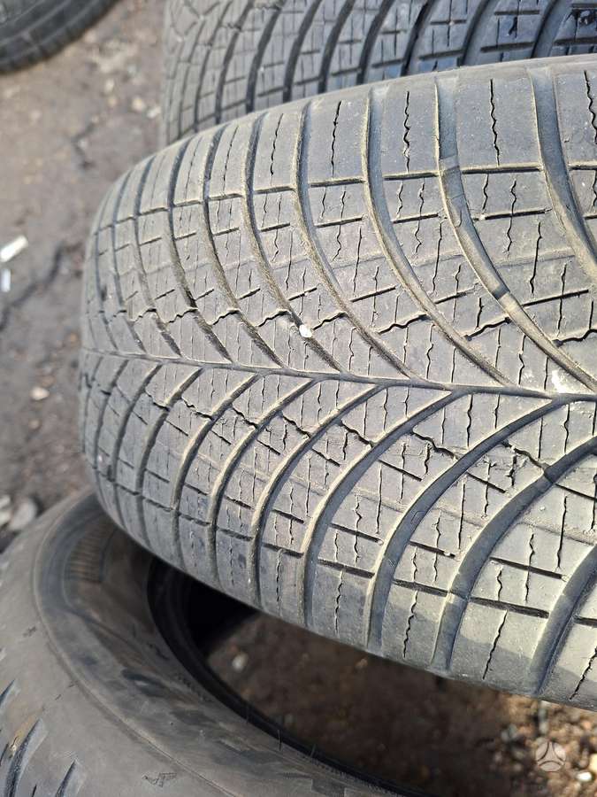 Goodyear, всесезонные 215/60 R17