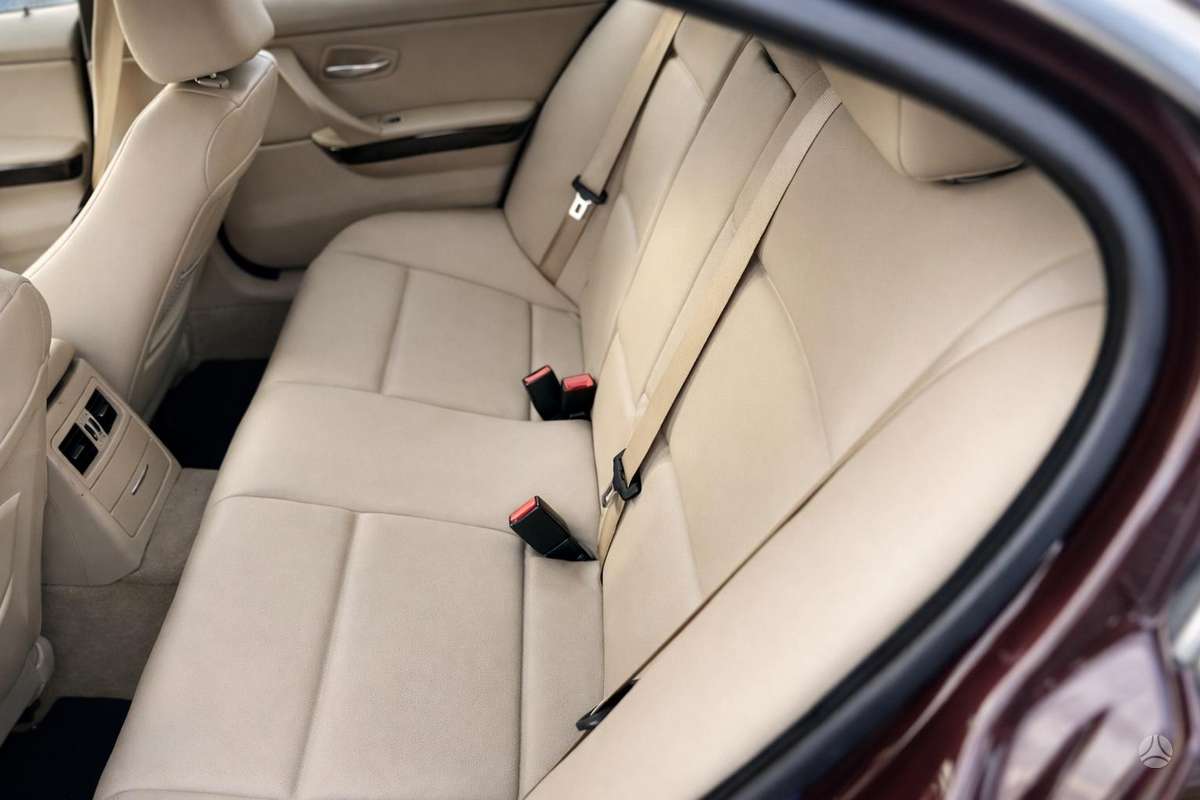 BMW 335, 3.0 l., Седан