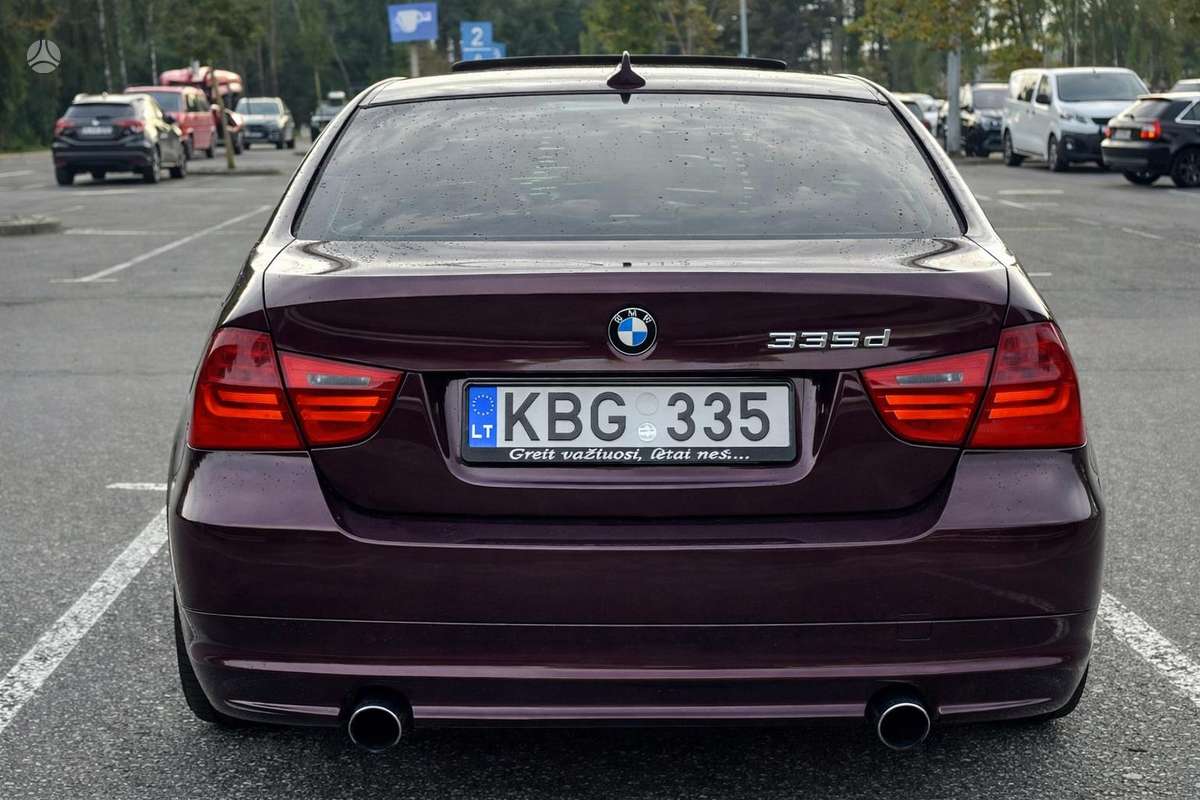 BMW 335, 3.0 l., Седан