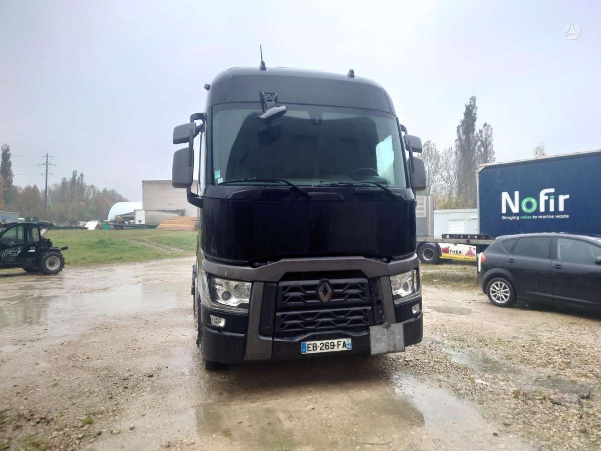 Renault T, semi-trailer trucks