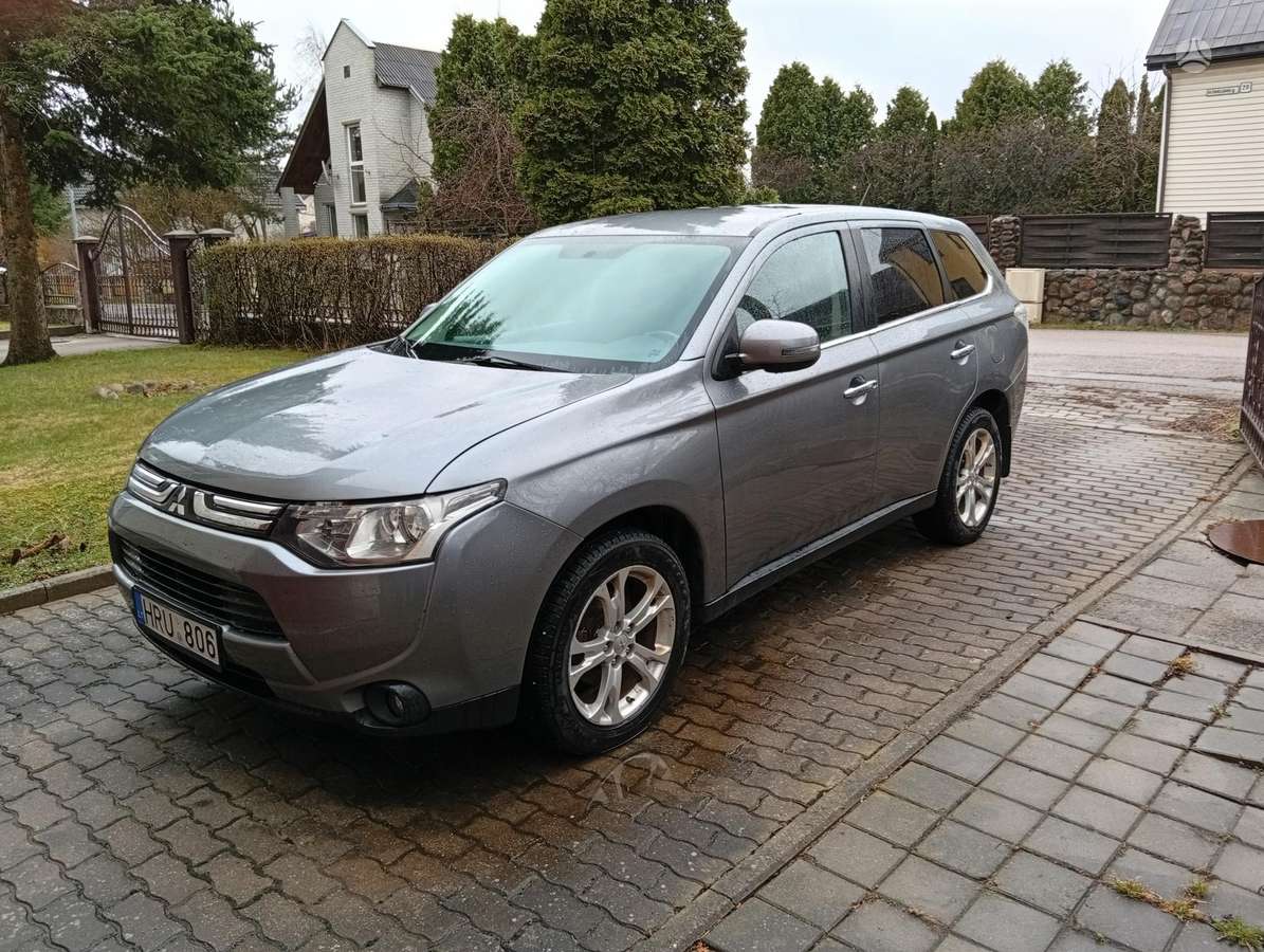 Mitsubishi Outlander, 2015