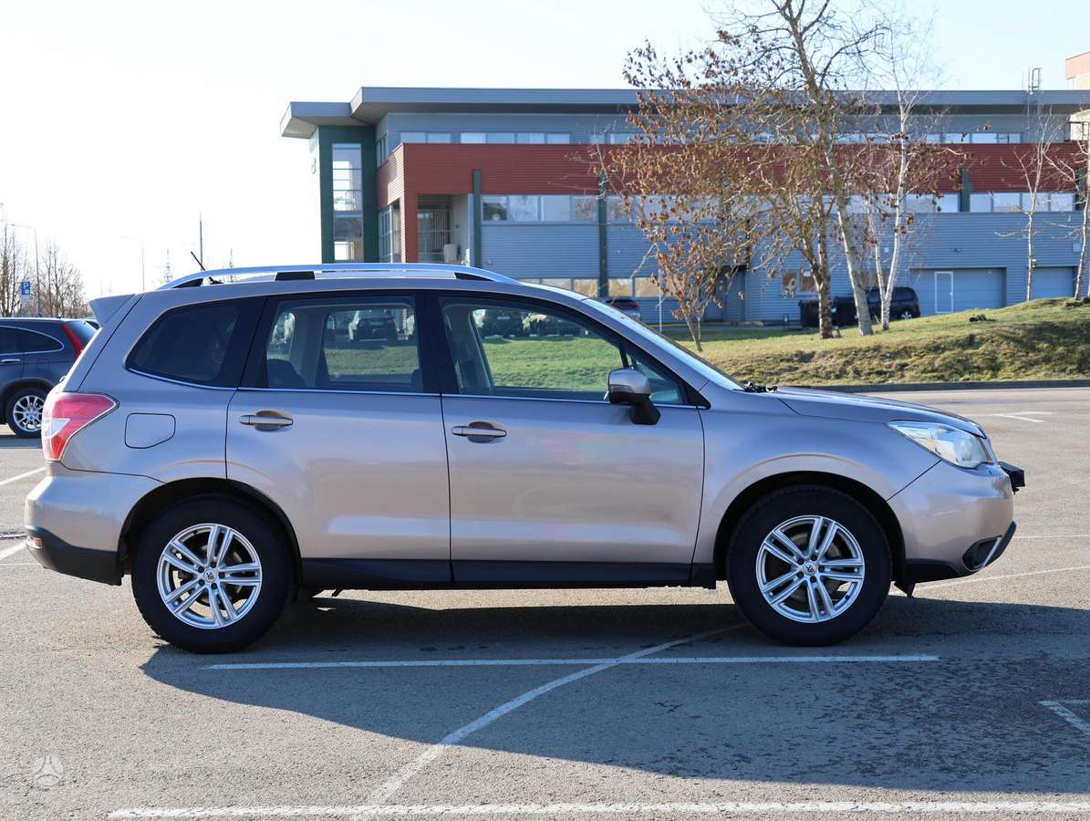 Subaru Forester, Внедорожник / Кроссовер
