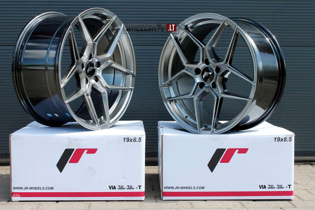 Japan Racing JR34 Hyper Black, light alloy, R19