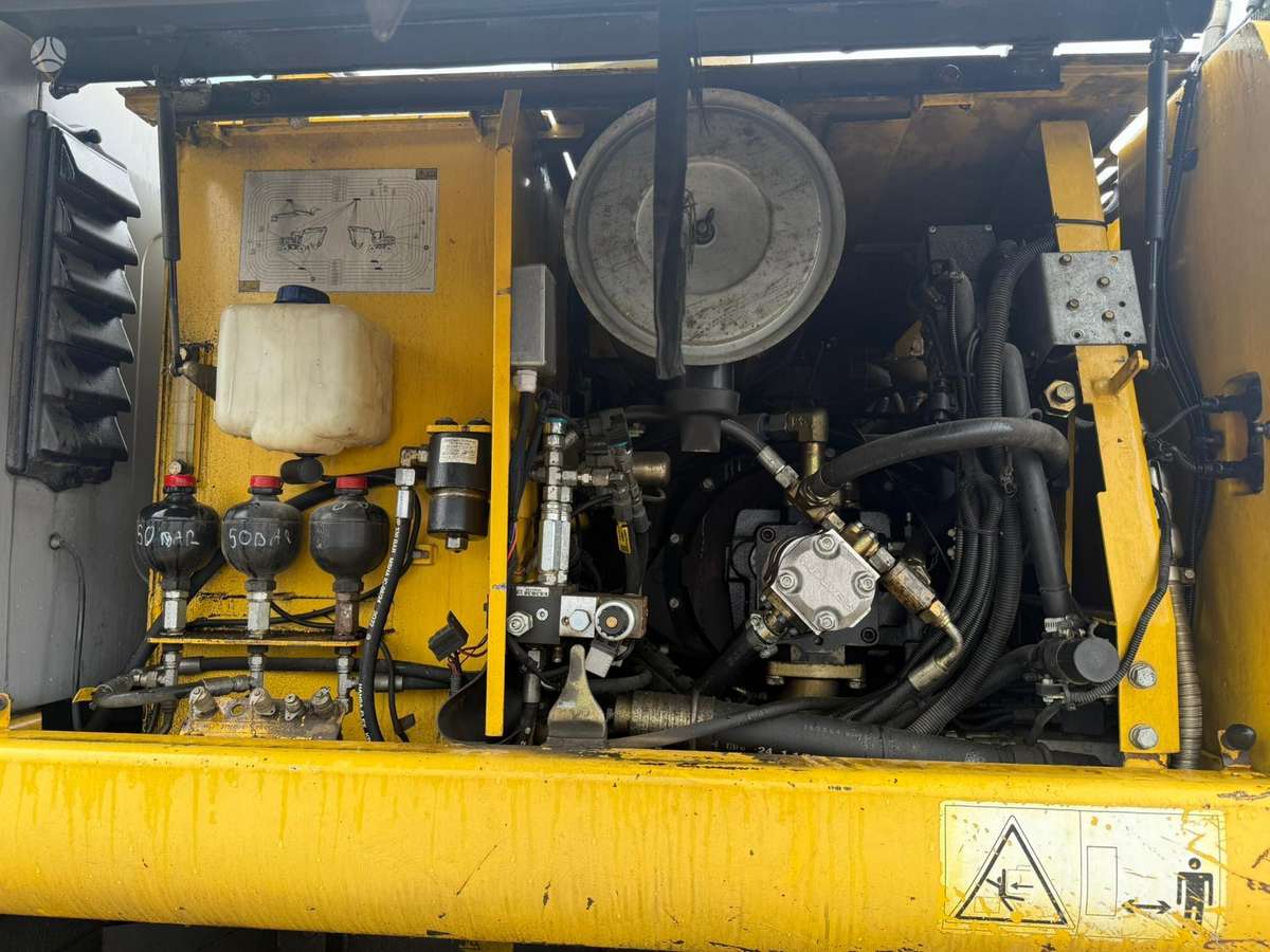 New Holland MH Plus C, экскаваторы