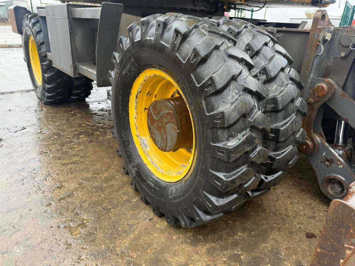 New Holland MH Plus C, экскаваторы