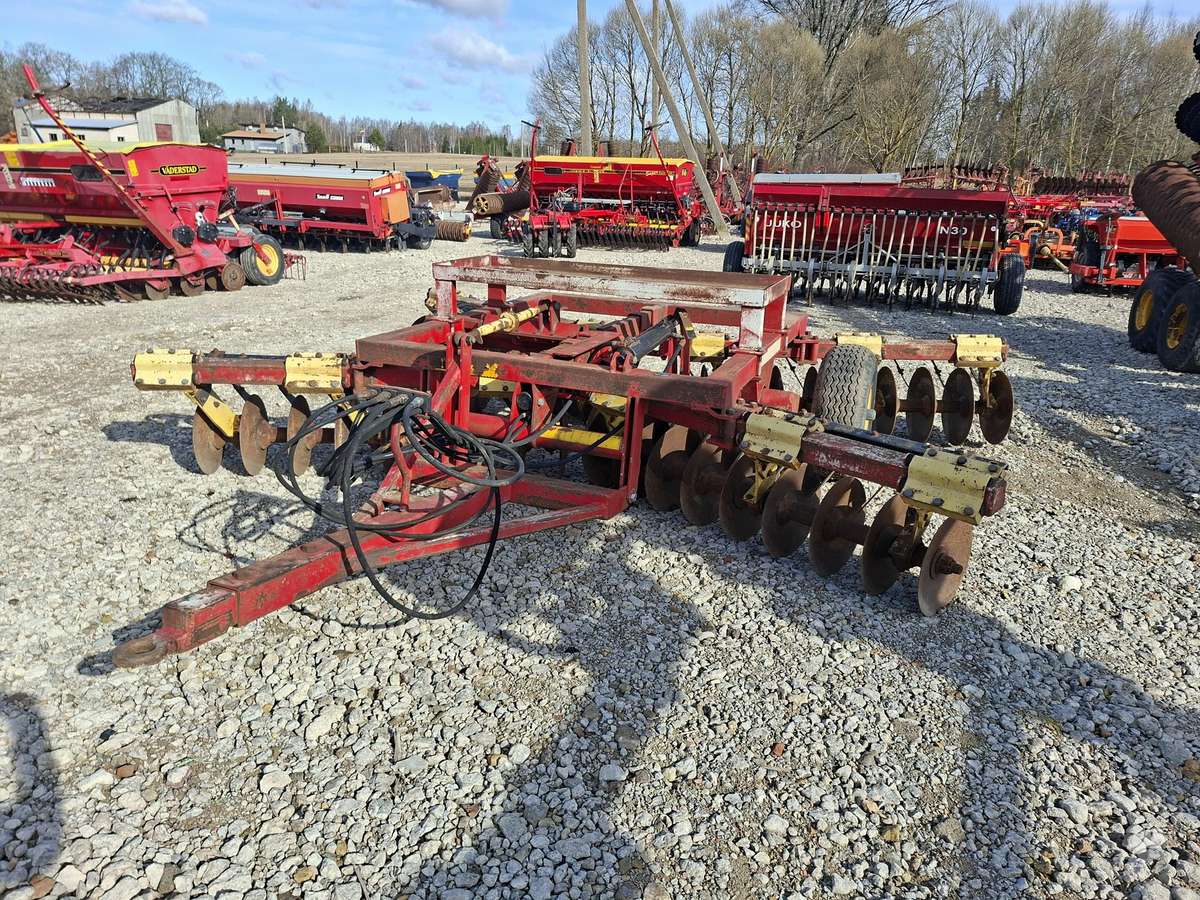 Vaderstad XT420, skuvekļi, skruberi