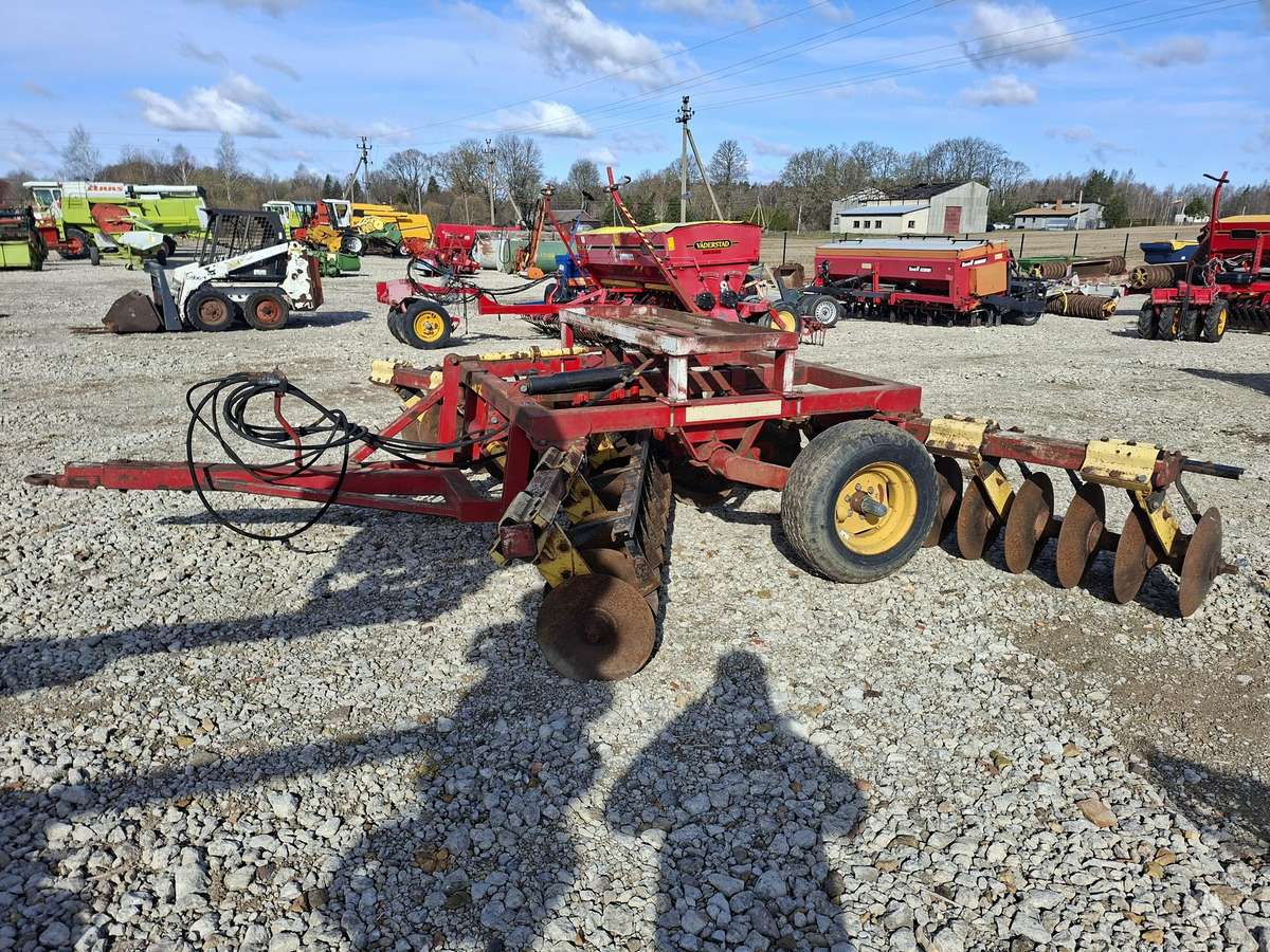 Vaderstad XT420, skuvekļi, skruberi