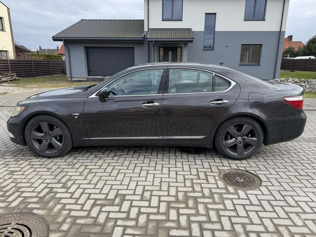 Lexus LS 460, 4.6 l., Седан