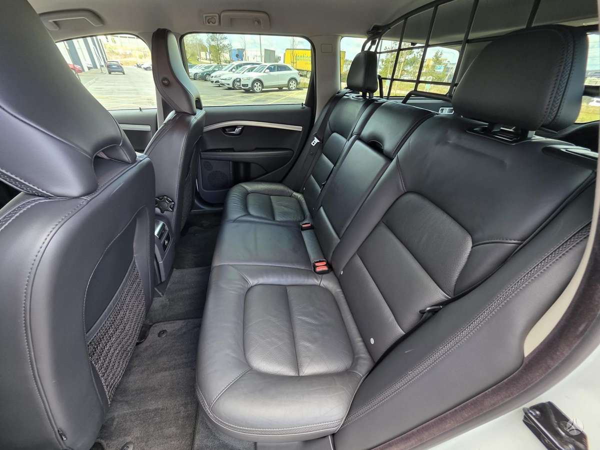 Volvo XC70, 2.0 l., Универсал