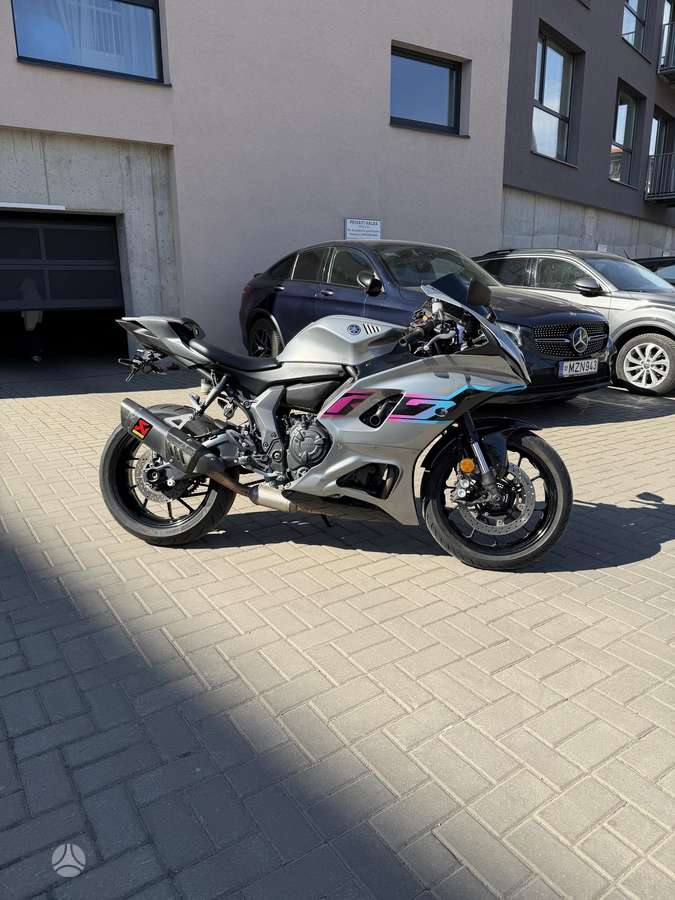 Yamaha R7 699cc, superbikes