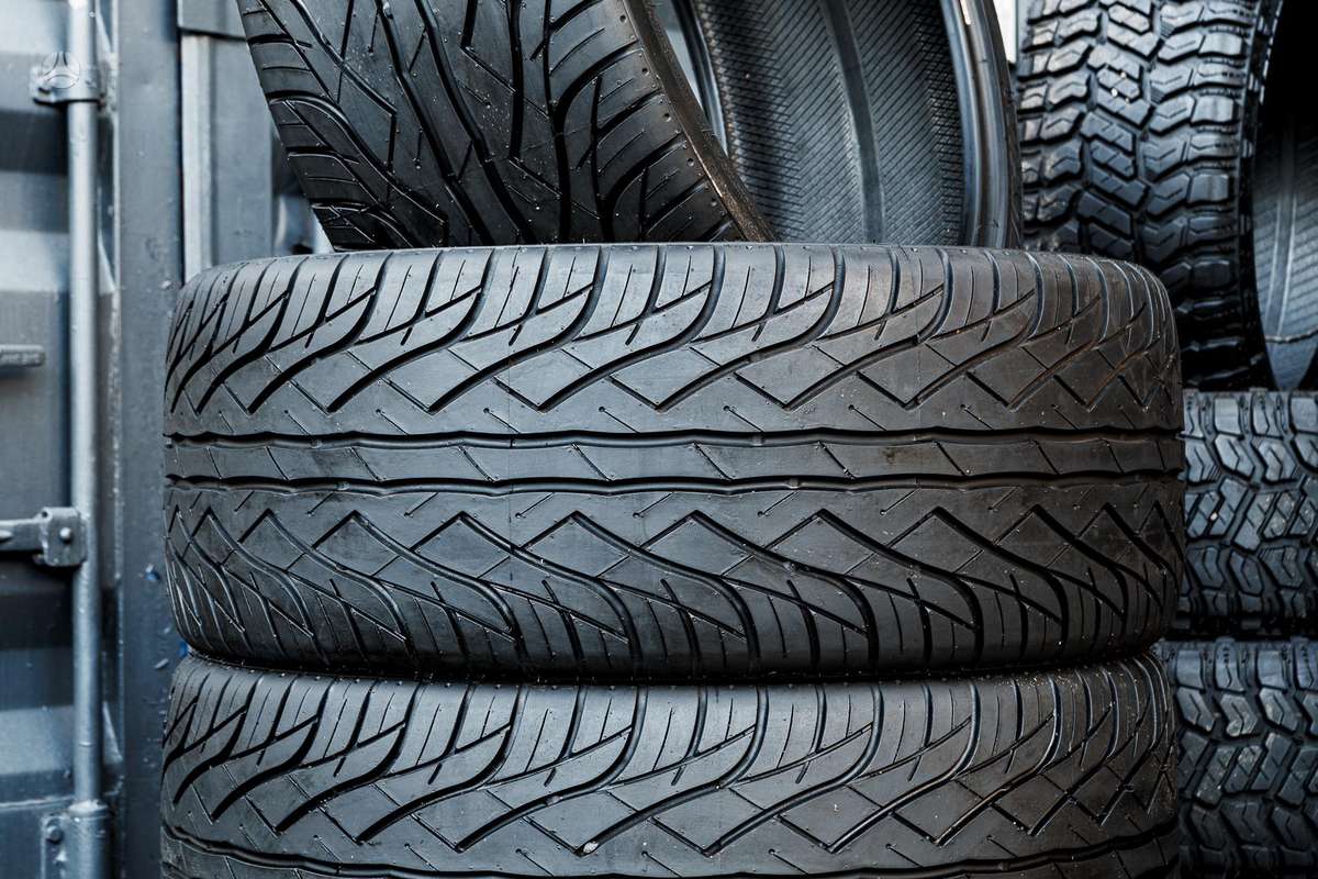 Wanli SP601, vasarinės 305/30 R26