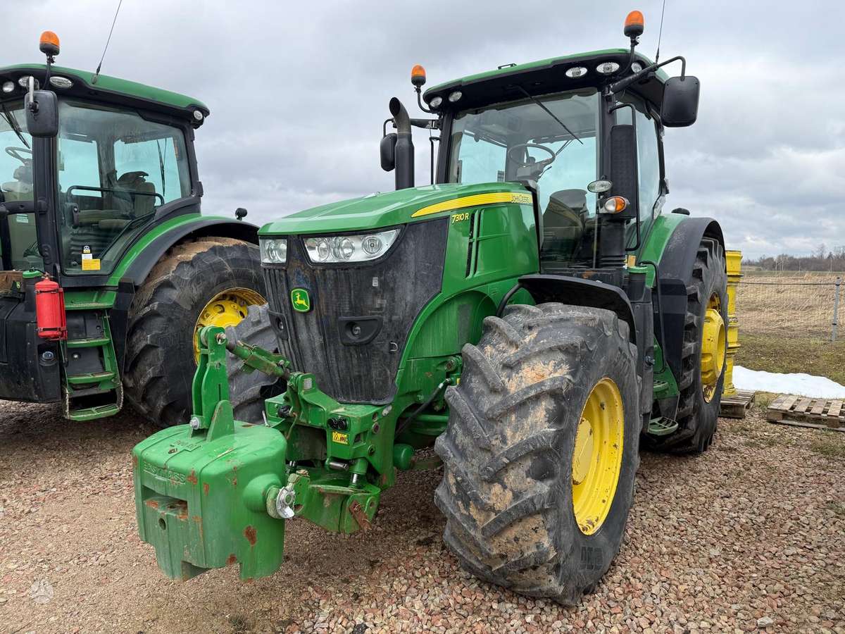 John Deere 7310R, traktoriai