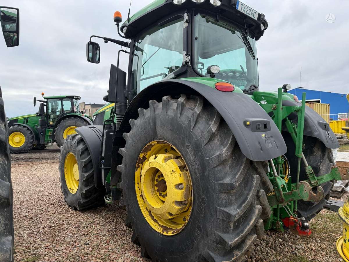 John Deere 7310R, traktoriai