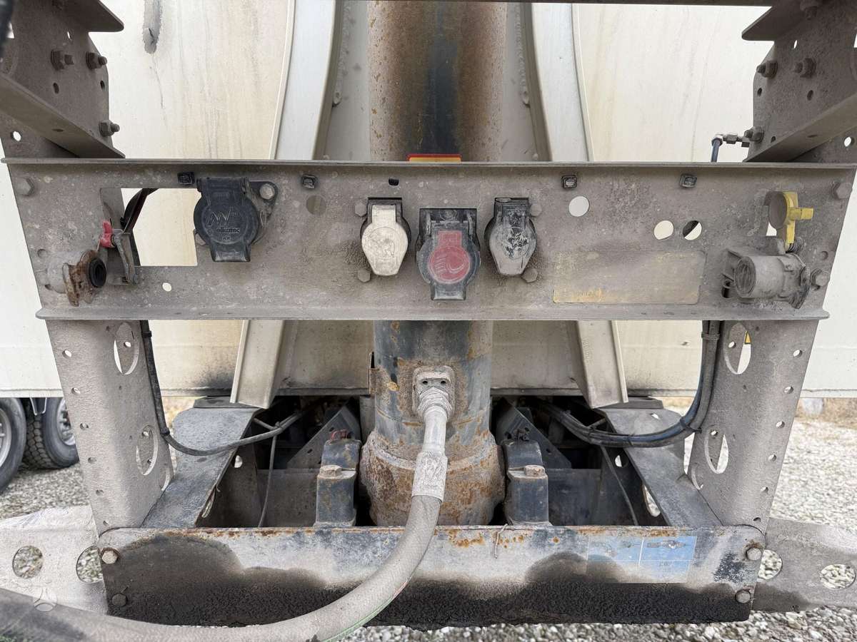 Schmitz SKI 24 SL, savivartės