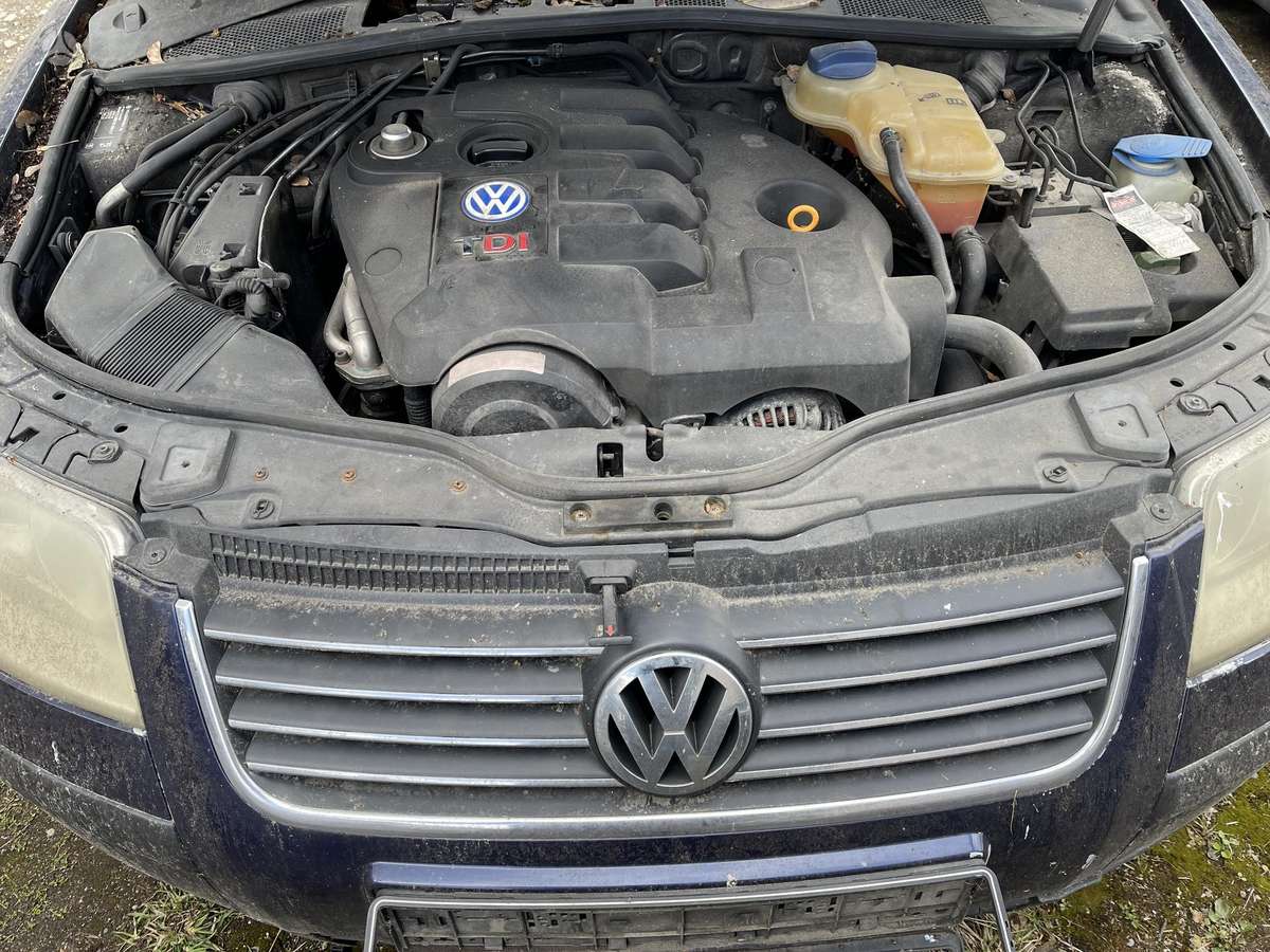 Volkswagen Passat for parts