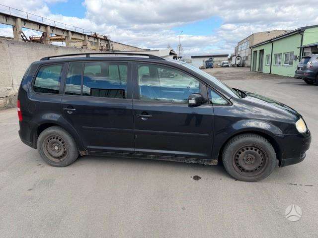 Volkswagen Touran, 2004