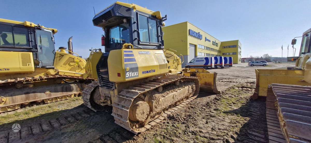 Komatsu D51EXi-24E0, bulldozer