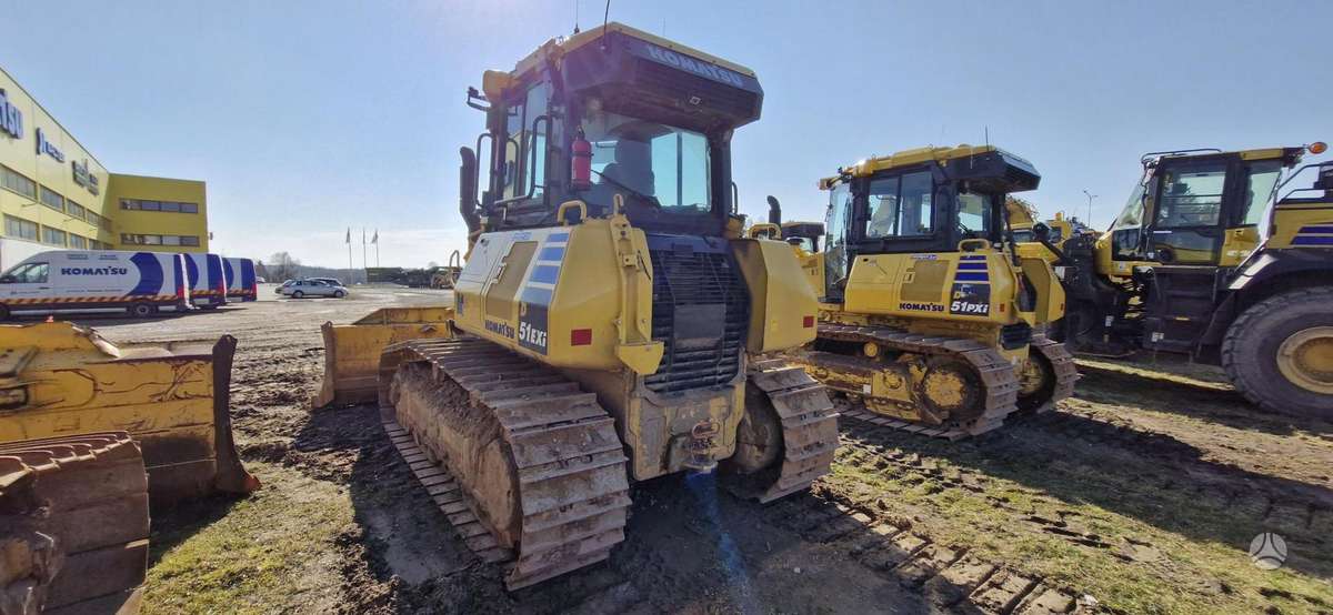 Komatsu D51EXi-24E0, bulldozer