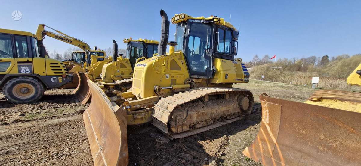 Komatsu D51EXi-24E0, bulldozer