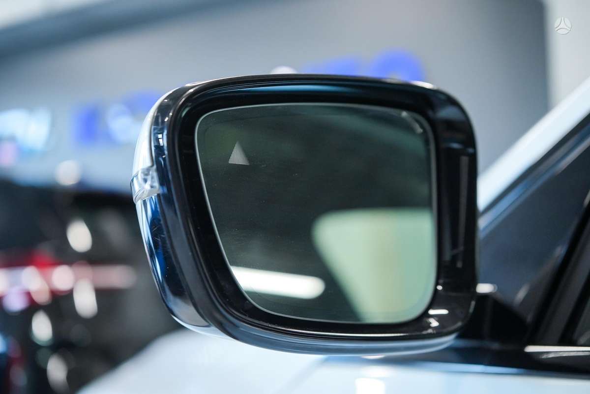 BMW i4, hatchback